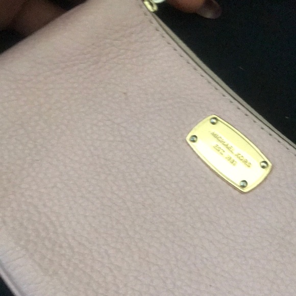 PRELOVED pink Michael kors wristlet - Picture 8 of 8